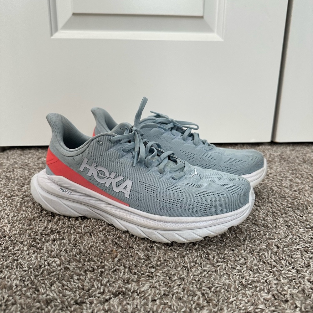 Hoka Mach 4 Sneakers